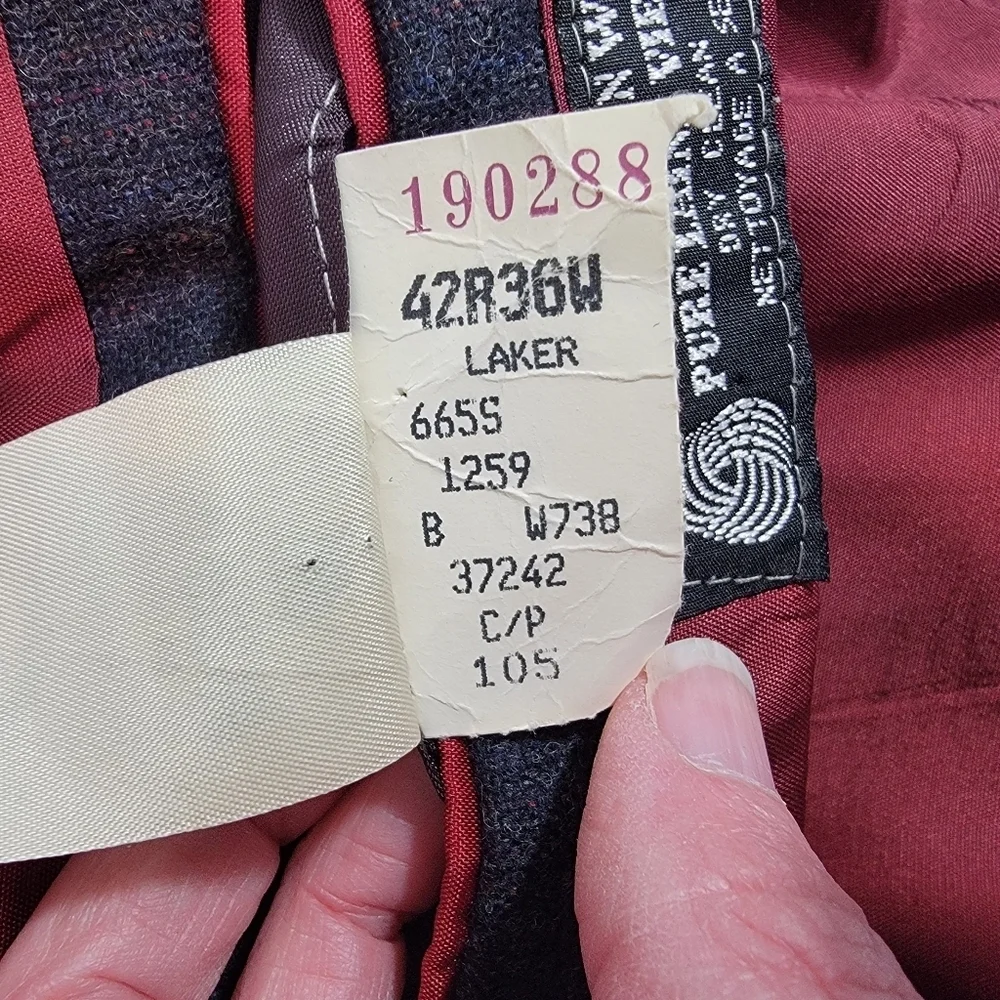 Westmount Club International 100% Wool 2 Button Blazer Jacket Gray Red Size 44R